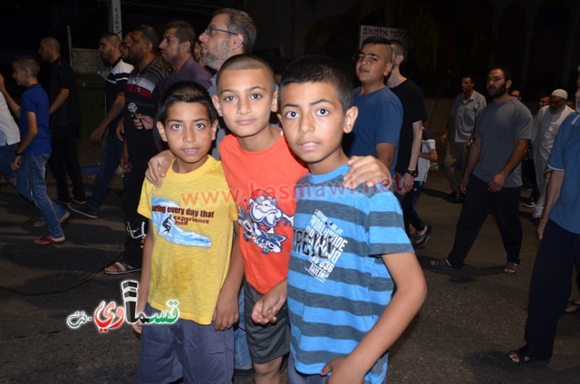 كفرقاسم -فيديو : العشرات من الأهالي والأطفال  في مسيرة عيد الفطر  يتقدمهم رئيس البلدية المحامي عادل بدير وقيادات العمل الاسلامي